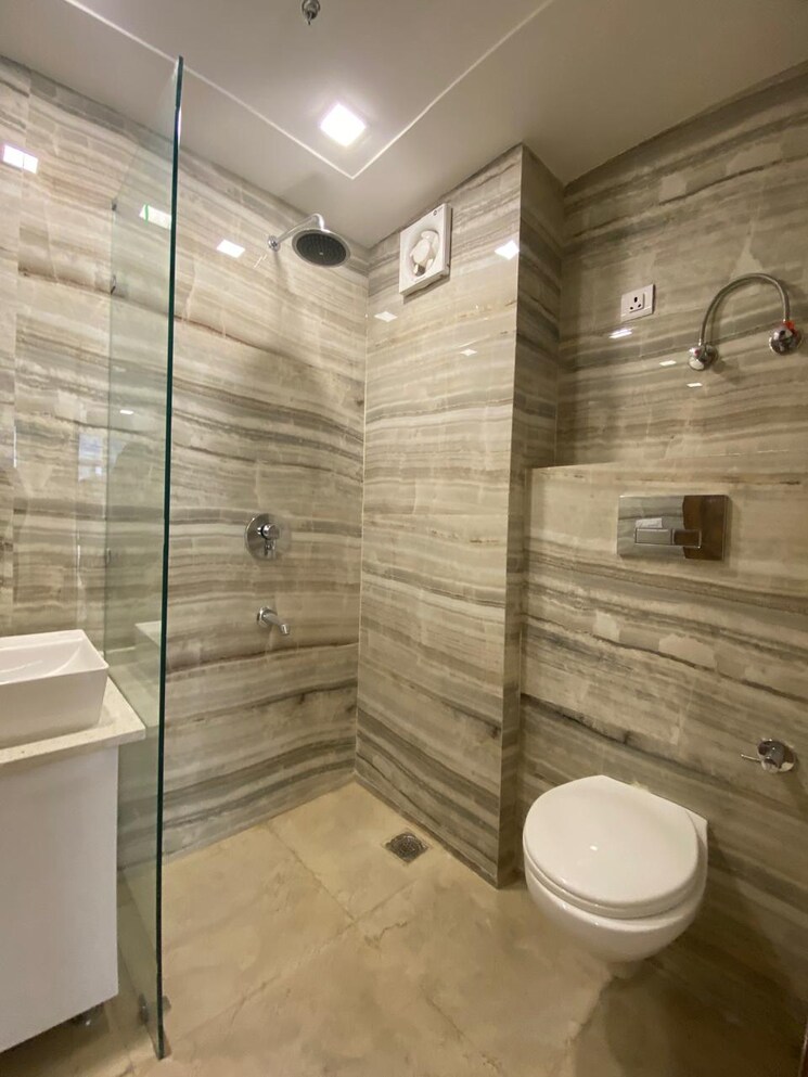 Bathroom, parklands 3 Bedroom 250 Sq.Yd. Builder Floor In Sector 85 Faridabad 8217518