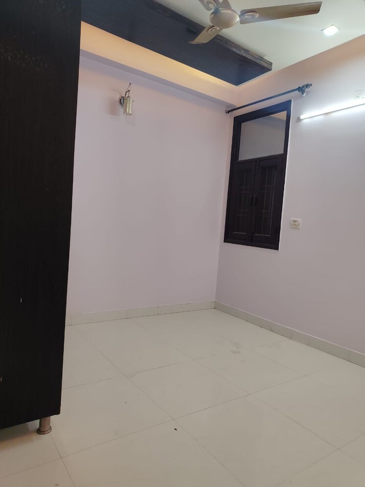 Room, mahavir enclave 3 Bedroom 1050 Sq.Ft. Builder Floor In Mahavir Enclave Delhi 8217539