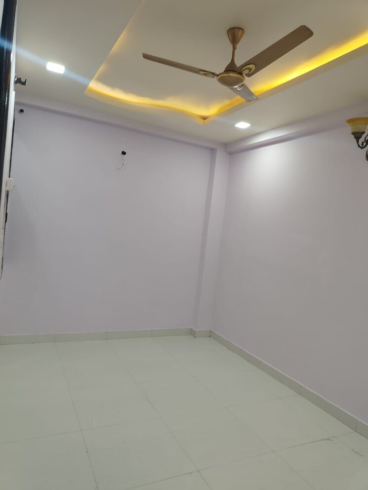 Room, mahavir enclave 3 Bedroom 1050 Sq.Ft. Builder Floor In Mahavir Enclave Delhi 8217539