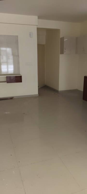 2 BHK Apartment For Rent in Pyramid Elite, Sector 86