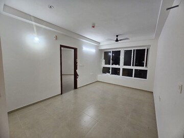 Room in 3 BHK Apartment at Bhartiya Nikoo Homes, Thanisandra Main Road – for Rent