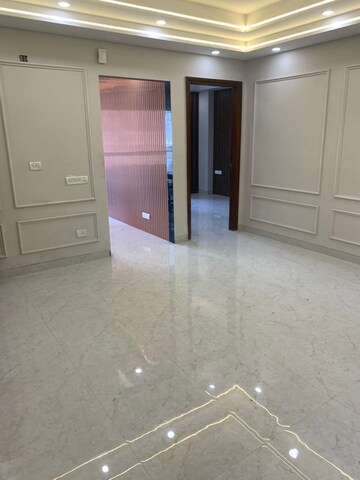 Room in 4 BHK Apartment at Ansal API Versalia, Sector 67a – for Sale