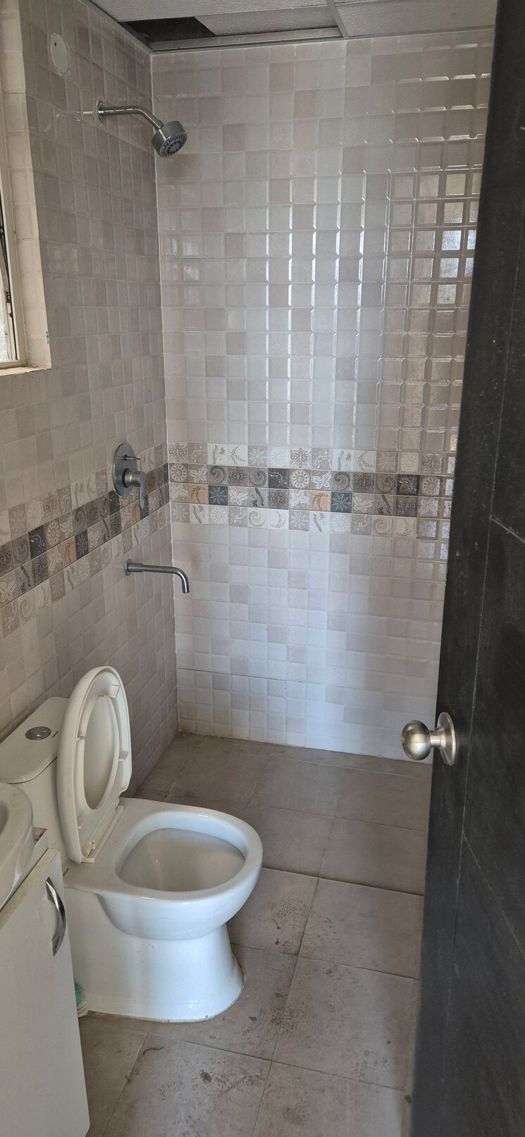 Bathroom, signature-global-park 3 Bedroom 1210 Sq.Ft. Apartment In Sohna Sector 36 Gurgaon 8217547