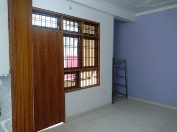 Room in 6+ BHK Independent House at Tiwaripur – for Sale