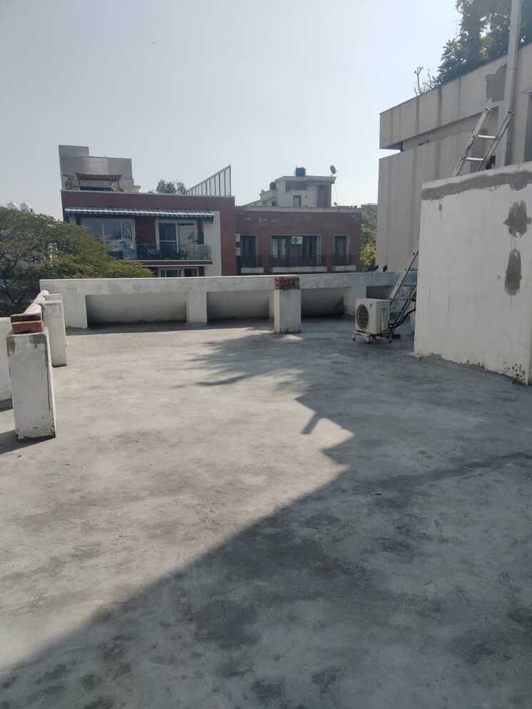 Terrace, safdarjung enclave 3 Bedroom 1500 Sq.Ft. Apartment In Safdarjung Enclave Delhi 8217558