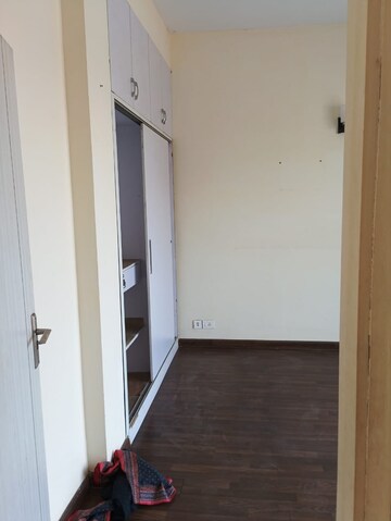Building Lobby in 3 BHK Builder Floor at BPTP Astaire Gardens, Sector 70a – for Rent