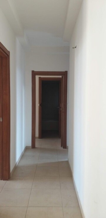 Room in 3 BHK Apartment at Bhartiya Nikoo Homes, Thanisandra Main Road – for Rent