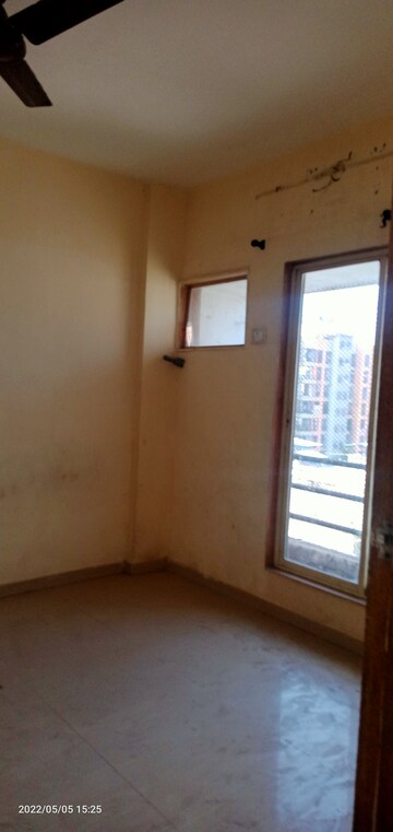 Master Bedroom in 2 BHK Apartment at Maan Classic, Mira Road – for Rent