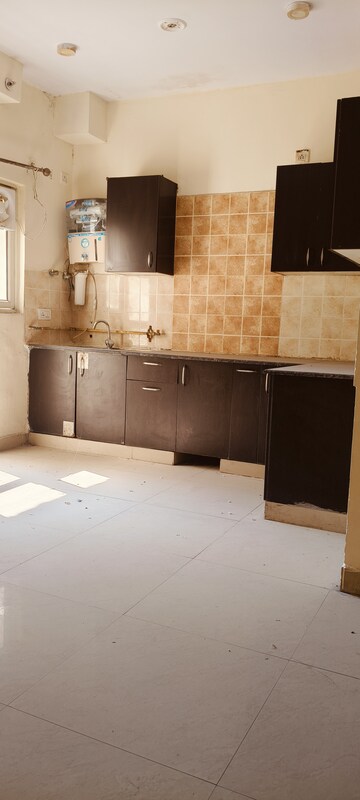 Kitchen in 3 BHK Apartment at Gardenia Golf City, Sector 75 – for Sale