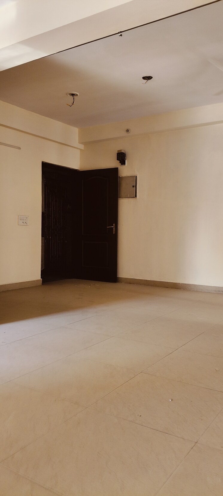 Room, gardenia-golf-city 3 Bedroom 1350 Sq.Ft. Apartment In Sector 75 Noida 8217744