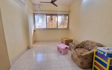 2 BHK Apartment For Rent in Sanskruti Apartment Malad East, Malad East