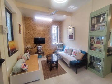 Living Room in 2 BHK Apartment at Sagar Avenue, Santacruz East – for Rent