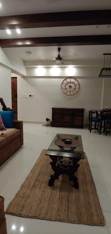 Furnished Amenities in 2 BHK Apartment at Hubtown Hill Crest, Andheri East – for Rent