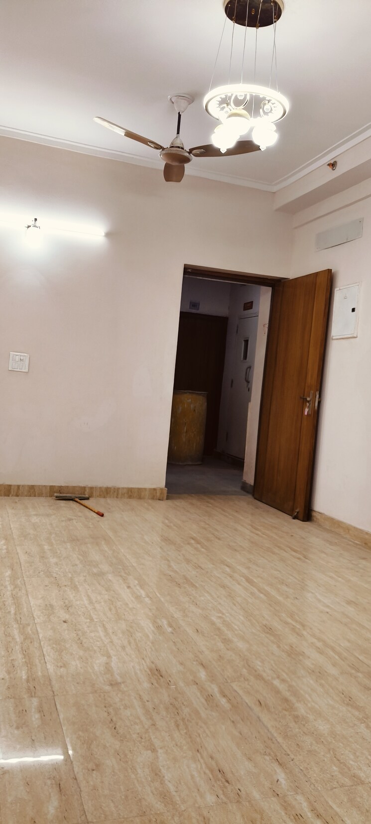 Room, amrapali-golf-homes 2 Bedroom 1100 Sq.Ft. Apartment In Sector 4, Greater Noida Greater Noida 8217801