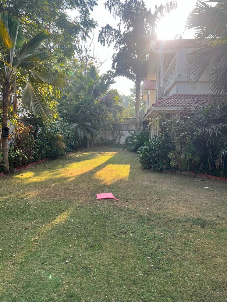Garden, thaltej 4 Bedroom 5238 Sq.Ft. Villa In Thaltej Ahmedabad 8217814