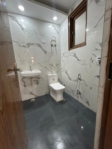 Bathroom in 1 BHK Builder Floor at Paryavaran Complex – for Rent