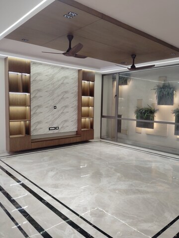 Room in 2 BHK Apartment at Kumar Imperial Greens, Sector 16 Greater Noida – for Sale