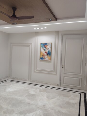 Building Lobby in 2 BHK Apartment at Kumar Imperial Greens, Sector 16 Greater Noida – for Sale