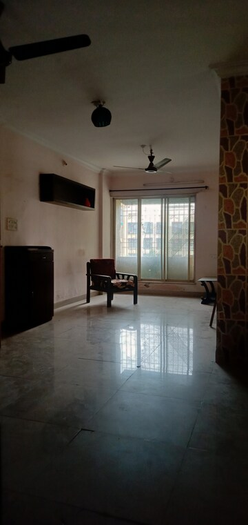 Living Room in 2 BHK Apartment at Aakash Nidhi, Mira Road – for Rent
