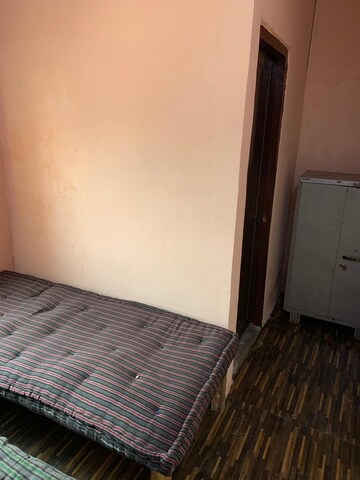Room in  Pg at Sector 15 – for Rent