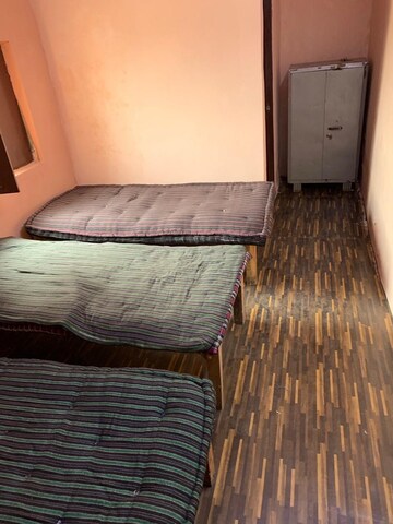 Room in  Pg at Sector 15 – for Rent