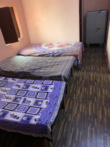 Room in  Pg at Sector 15 – for Rent