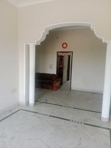 Building Lobby in 2 BHK Builder Floor at Sector 13 – for Rent