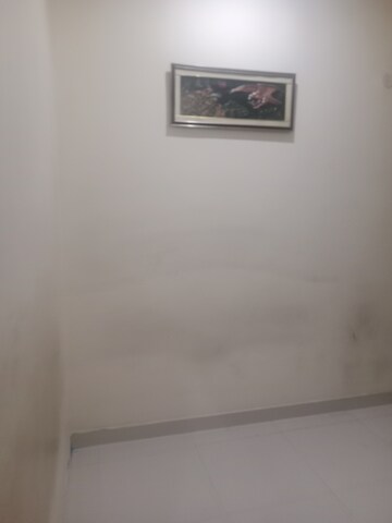 Room in 1.5 BHK Builder Floor at Sector 18 – for Rent