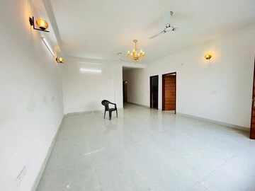 Room in 3 BHK Builder Floor at Freedom Fighters Enclave – for Rent
