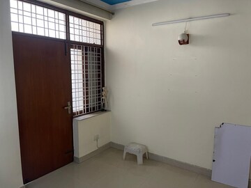 Room in 3.5 BHK Builder Floor at Ardee City, Sector 52 – for Rent