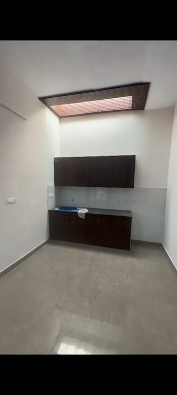 1 RK Independent House For Rent in Sector 15a Faridabad  8218080