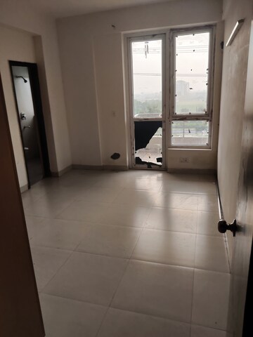 Bathroom in 2 BHK Apartment at Indiabulls Centrum Park, Sector 103 – for Rent