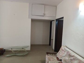 Room in 4 BHK Builder Floor at Ardee City, Sector 52 – for Rent