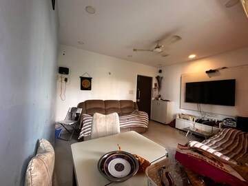 Master Bedroom in 1 BHK Apartment at Conwood Astoria, Goregaon East – for Rent