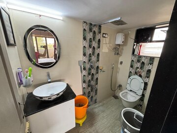 Team Area in 2 BHK Apartment at Aster CHS, Santacruz East – for Rent