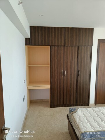 Room in 2 BHK Apartment at One Hiranandani Park, Ghodbunder Road – for Rent