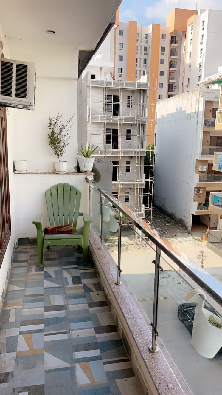 Balcony, amolik-residency 3 Bedroom 175 Sq.Yd. Builder Floor In Sector 86 Faridabad 8218177