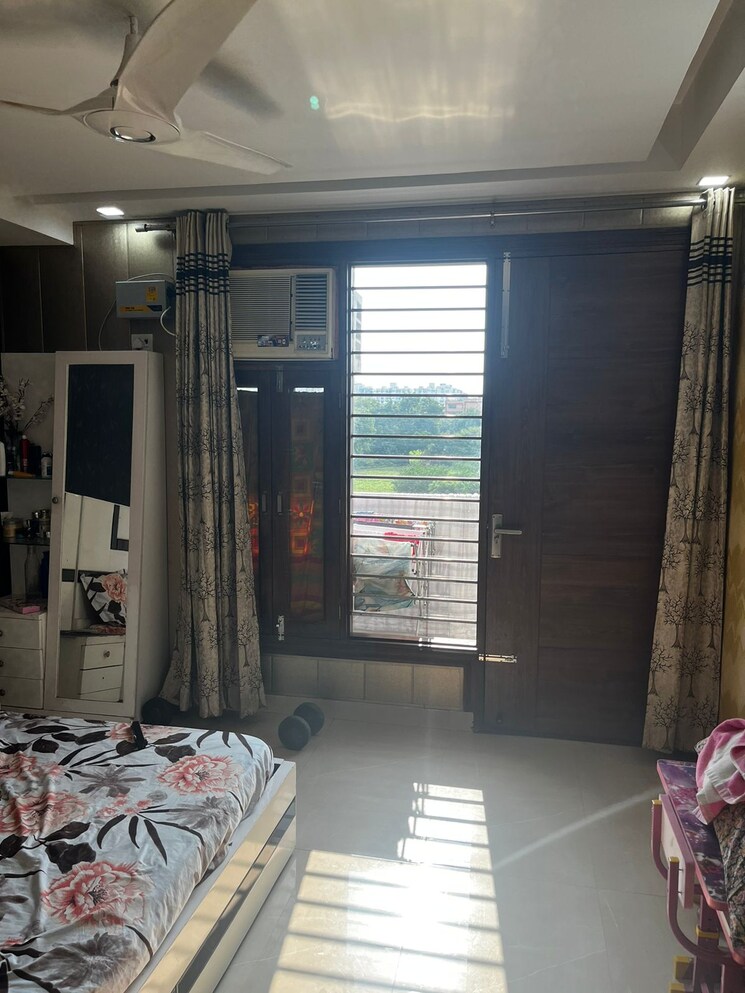 Bedroom, amolik-residency 3 Bedroom 175 Sq.Yd. Builder Floor In Sector 86 Faridabad 8218177
