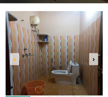 Attached Bathroom in 2 BHK Builder Floor at Sardarpura Khurd – for Rent