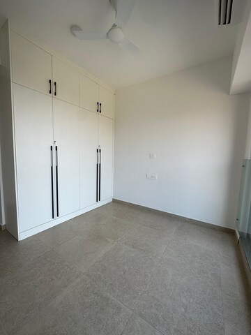 Room in 2 BHK Apartment at Kanakia Silicon Valley, Powai – for Rent