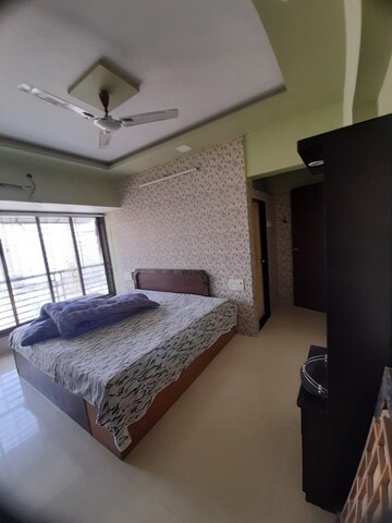 Bedroom in 3 BHK Apartment at Fortune Heights, Mira Road – for Rent