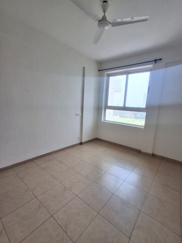 Room in 2 BHK Apartment at Sushma Joynest MOH, Bir Chhat – for Rent