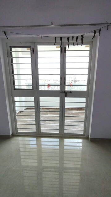 Room in 2 BHK Apartment at Veer One, Vasai East – for Sale