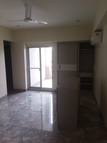 Room in 3 BHK Apartment at East Of Kailash – for Rent