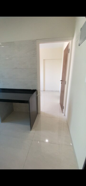 1 BHK Apartment For Rent in Hirani Om Sukhkarta Heights, Vikhroli East