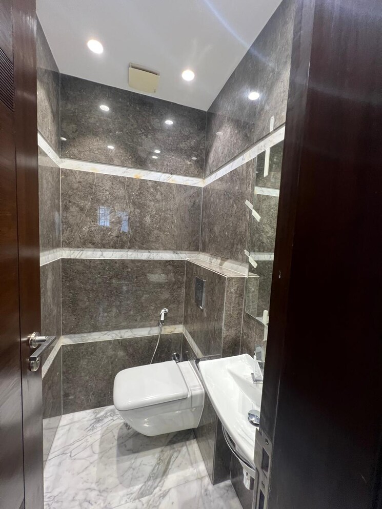 undefined, vasant vihar 4 Bedroom 600 Sq.Yd. Builder Floor In Vasant Vihar Delhi 8218409