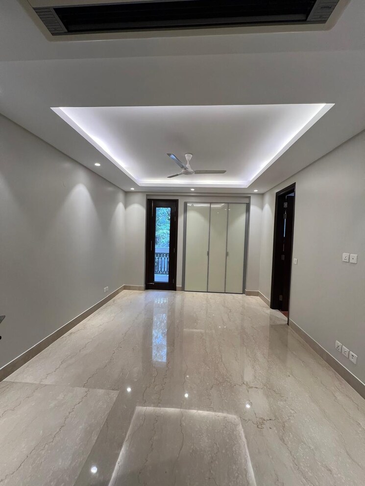 Kitchen, vasant vihar 4 Bedroom 600 Sq.Yd. Builder Floor In Vasant Vihar Delhi 8218409