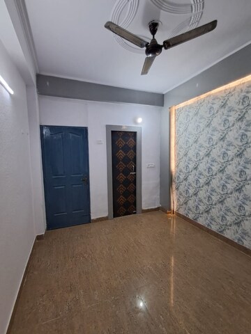 Room in 2 BHK Builder Floor at Niti Khand – for Rent