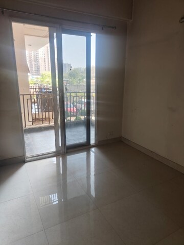Room in 2 BHK Apartment at Conscient Habitat, Sector 99a – for Rent
