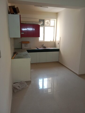 Room in 2 BHK Apartment at Conscient Habitat, Sector 99a – for Rent